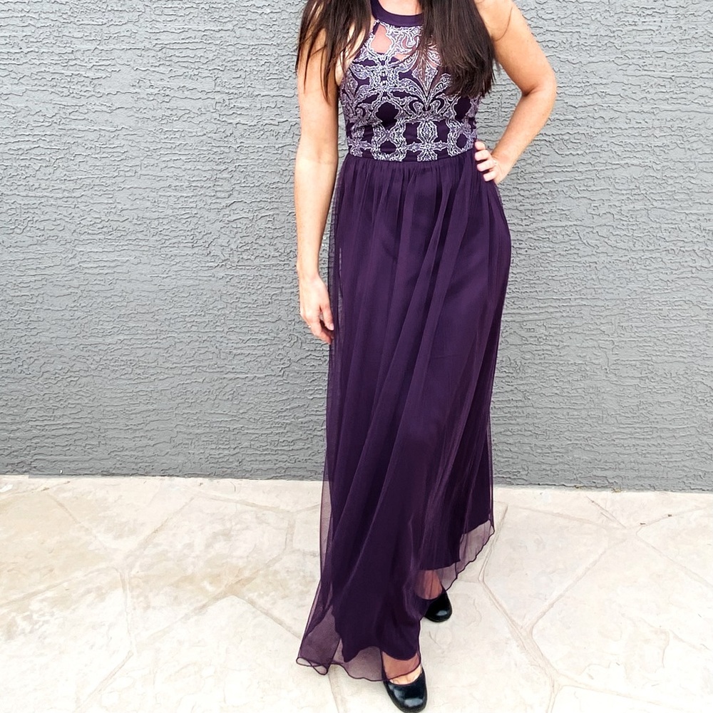 NWT Xtraordinary Tulle with Silver Halter Gown B1